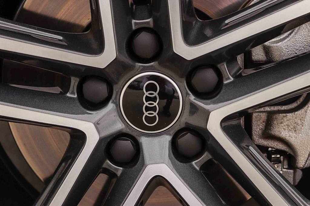 Thumbnail: 2025 Audi Q5 - 24
