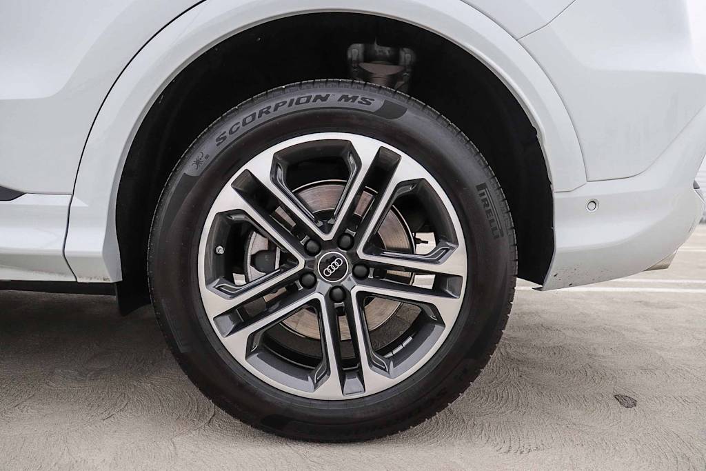 Thumbnail: 2025 Audi Q5 - 7