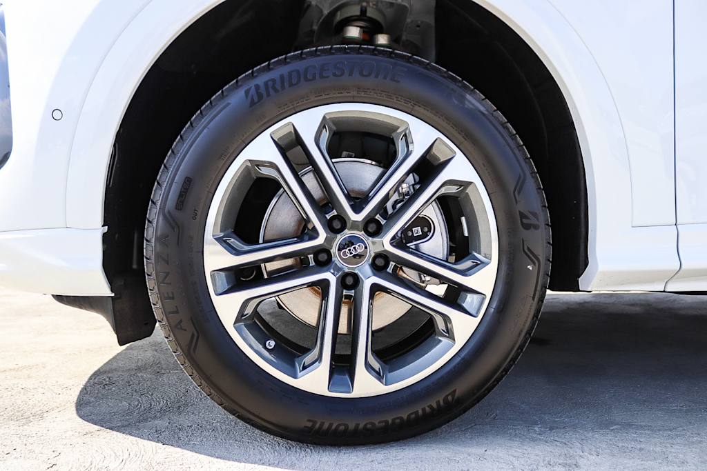 Thumbnail: 2026 Audi Q5 - 24
