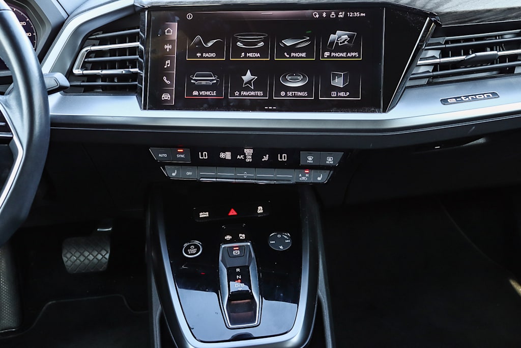 Thumbnail: 2023 Audi Q4 e-tron - 26