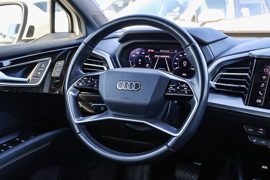 Thumbnail: 2023 Audi Q4 e-tron - 8