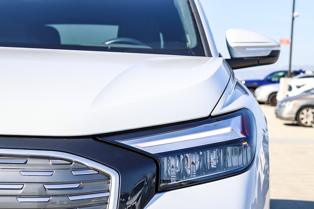 Thumbnail: 2023 Audi Q4 e-tron - 19