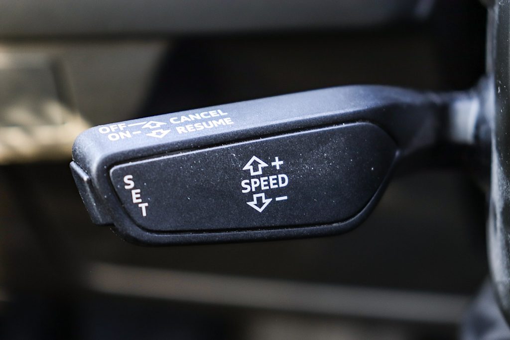 Thumbnail: 2023 Audi Q4 e-tron - 35