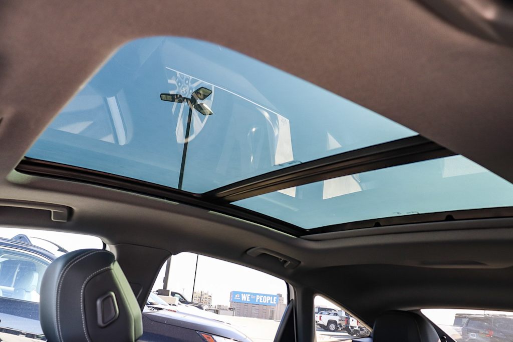 Thumbnail: 2023 Audi Q4 e-tron - 38