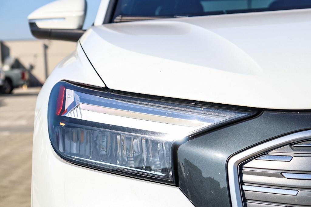 Thumbnail: 2023 Audi Q4 e-tron - 21