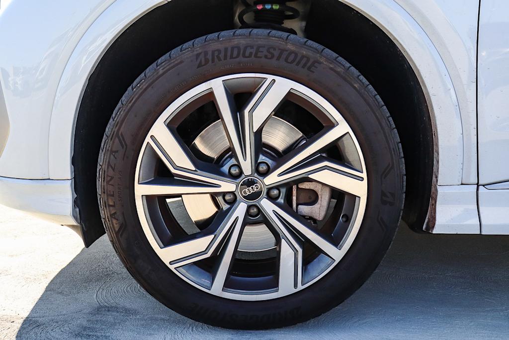 Thumbnail: 2023 Audi Q4 e-tron - 24