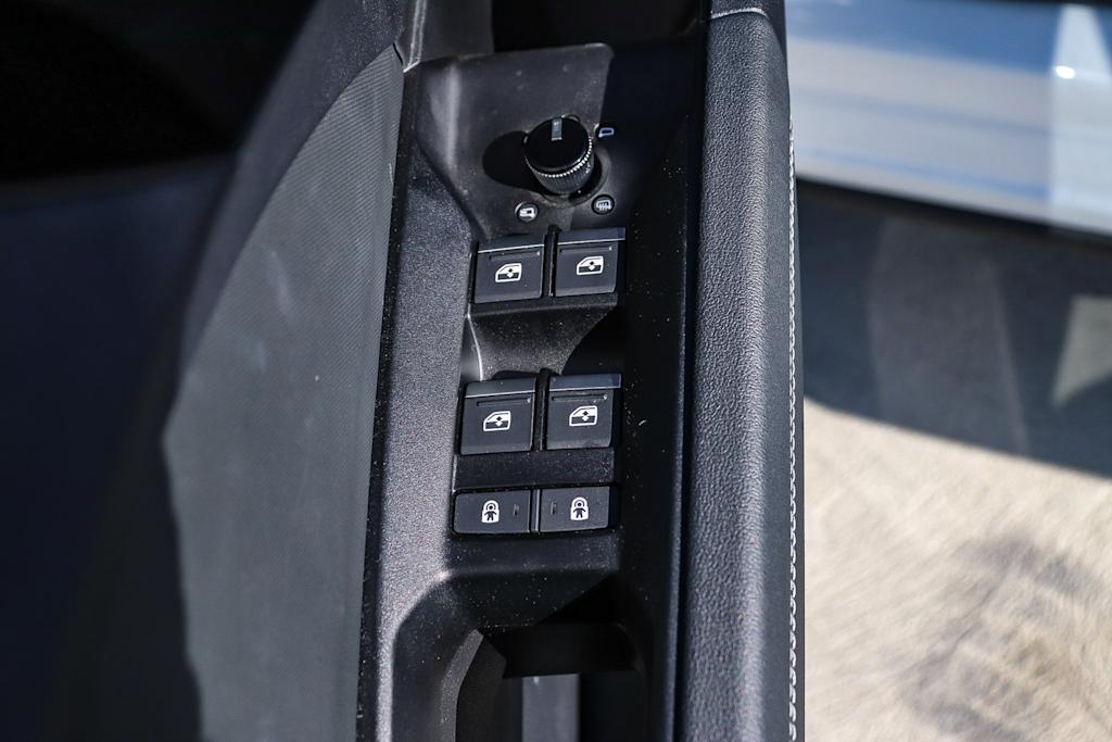 Thumbnail: 2023 Audi Q4 e-tron - 31