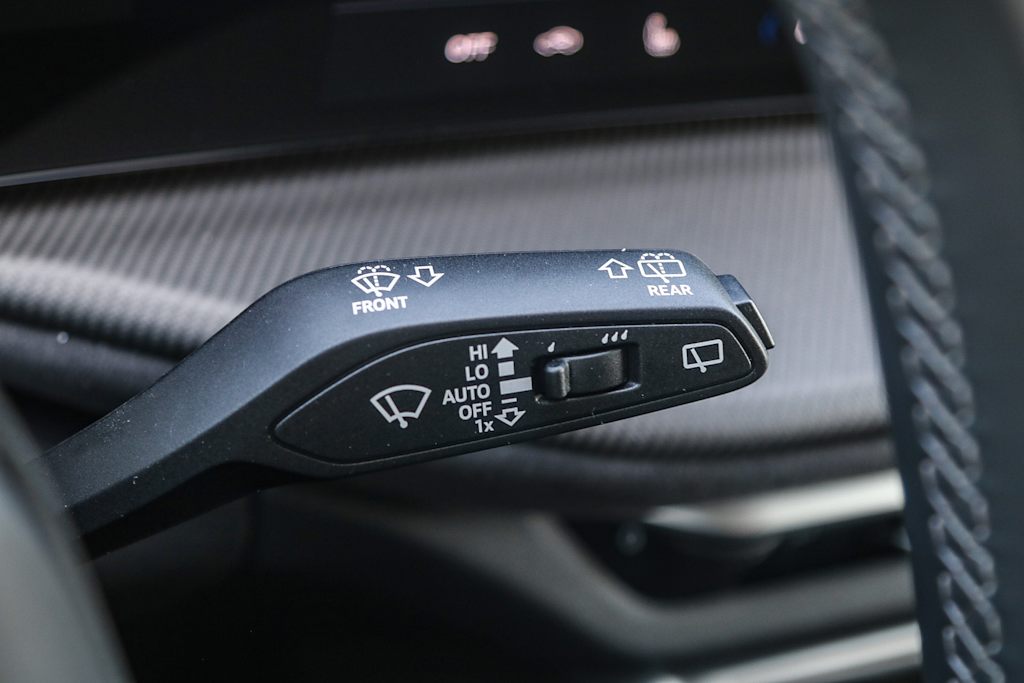 Thumbnail: 2025 Audi SQ5 - 38