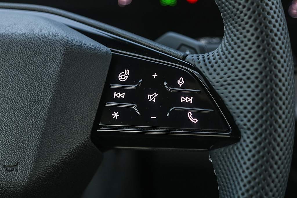 Thumbnail: 2025 Audi SQ5 - 28