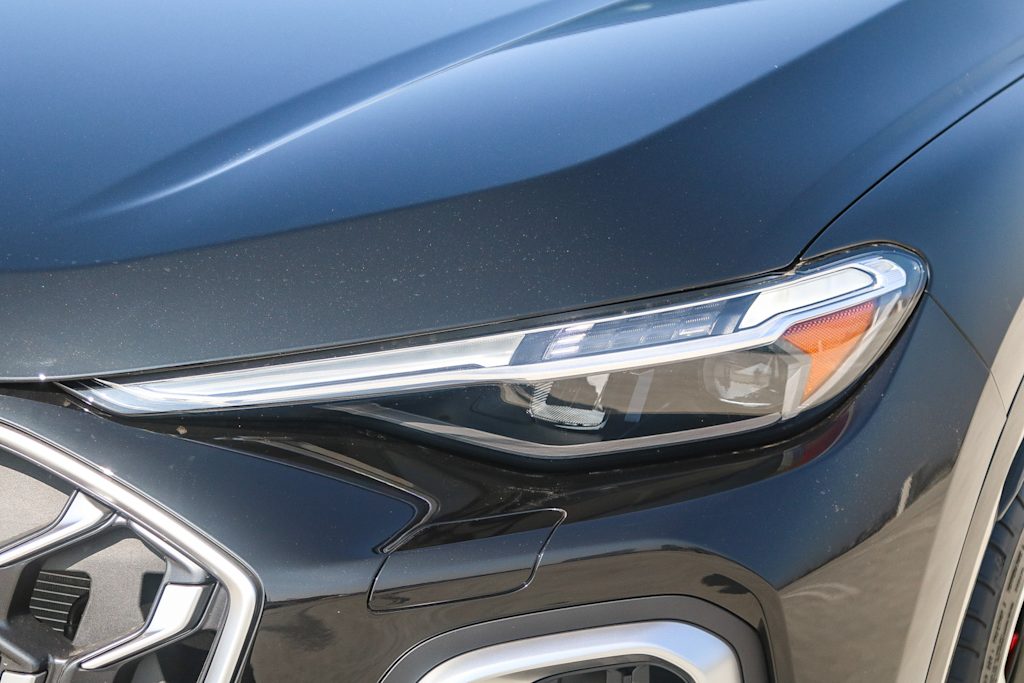 Thumbnail: 2025 Audi SQ5 - 21