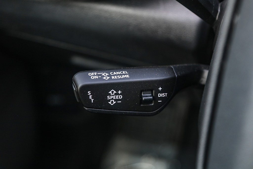 Thumbnail: 2025 Audi SQ5 - 36