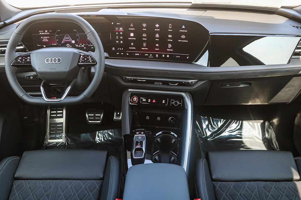 Thumbnail: 2025 Audi SQ5 - 2