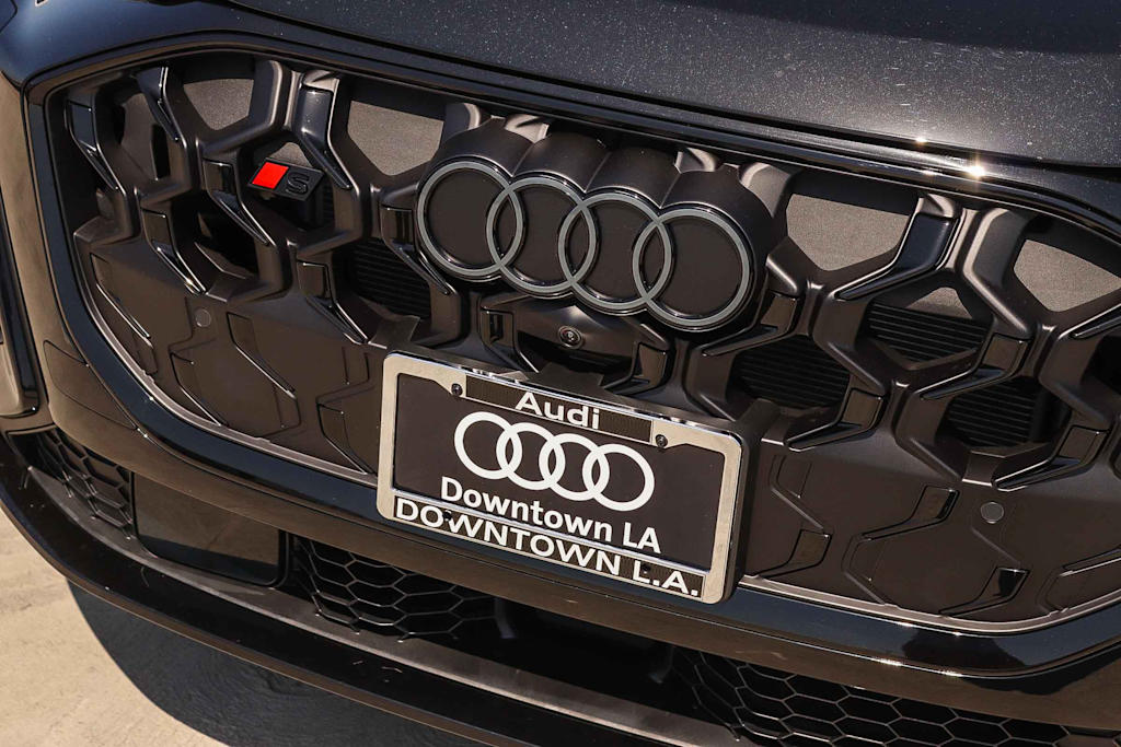 Thumbnail: 2026 Audi SQ5 - 19