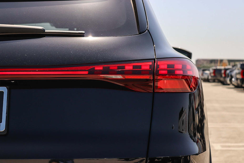 Thumbnail: 2026 Audi SQ5 - 21