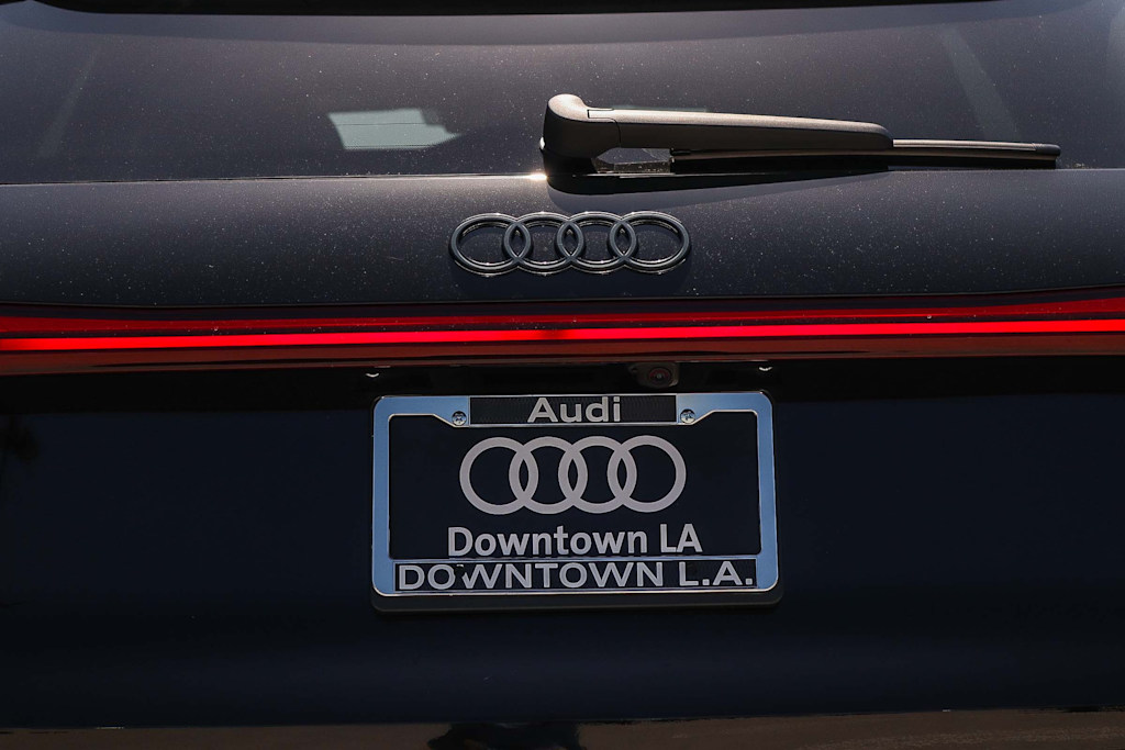 Thumbnail: 2026 Audi SQ5 - 22