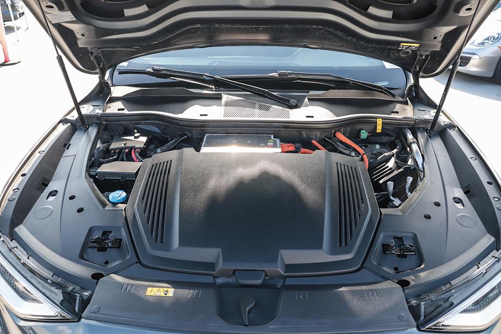 Thumbnail: 2023 Audi e-tron - 7