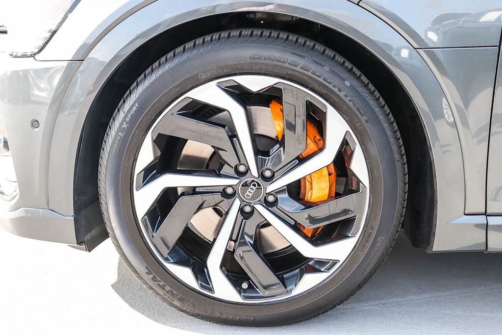 Thumbnail: 2023 Audi e-tron - 22