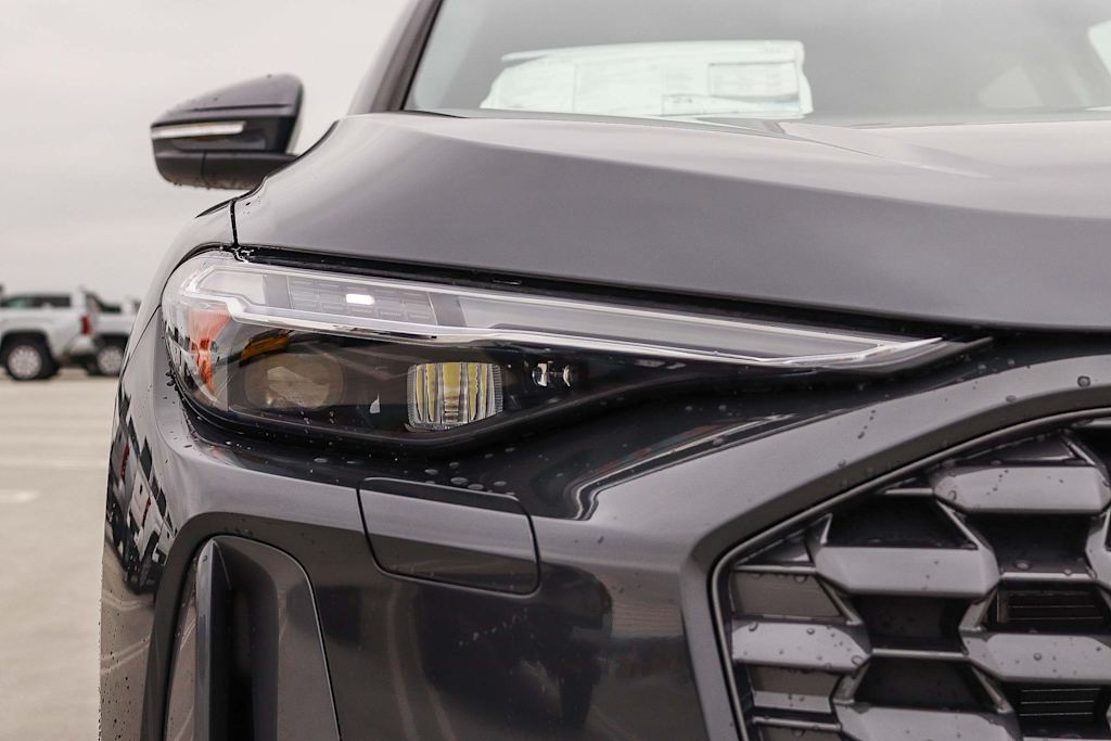 Thumbnail: 2026 Audi Q5 - 21