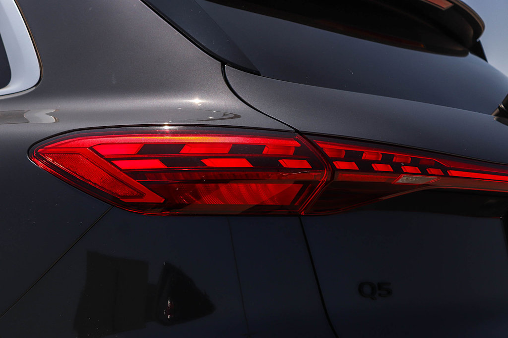 Thumbnail: 2026 Audi Q5 - 22