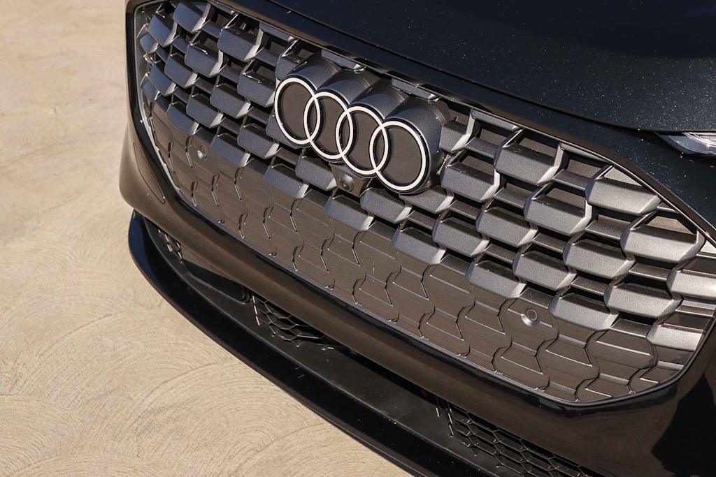Thumbnail: 2025 Audi Q5 - 6