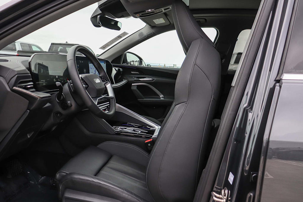 Thumbnail: 2025 Audi Q5 - 11