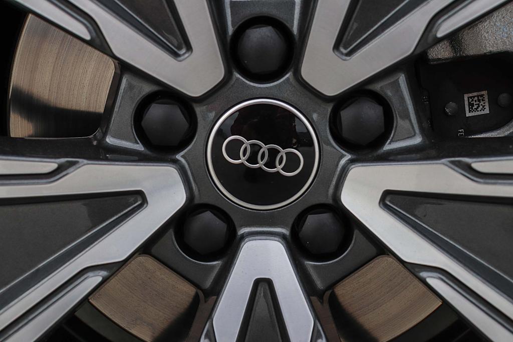 Thumbnail: 2025 Audi Q5 - 25