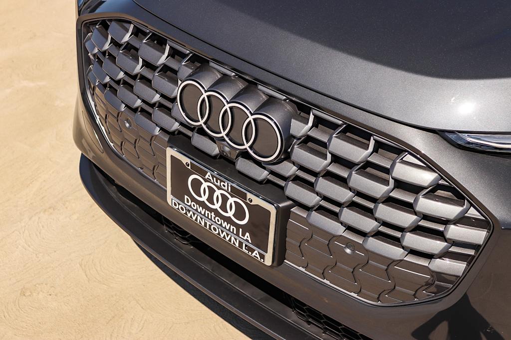 Thumbnail: 2025 Audi Q5 - 6
