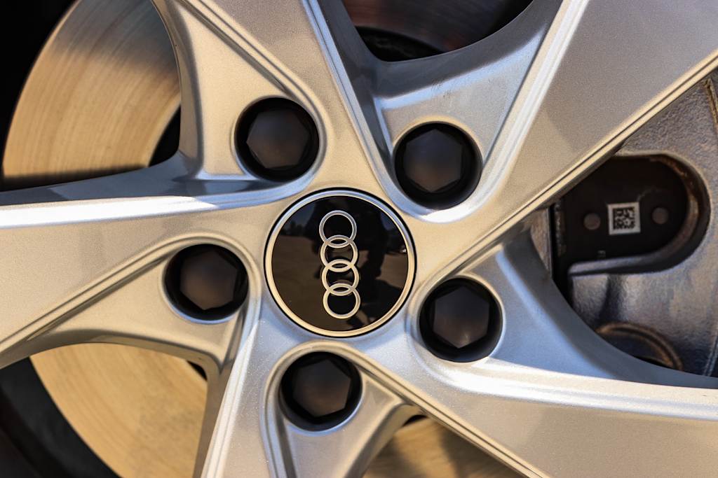 Thumbnail: 2025 Audi Q5 - 14