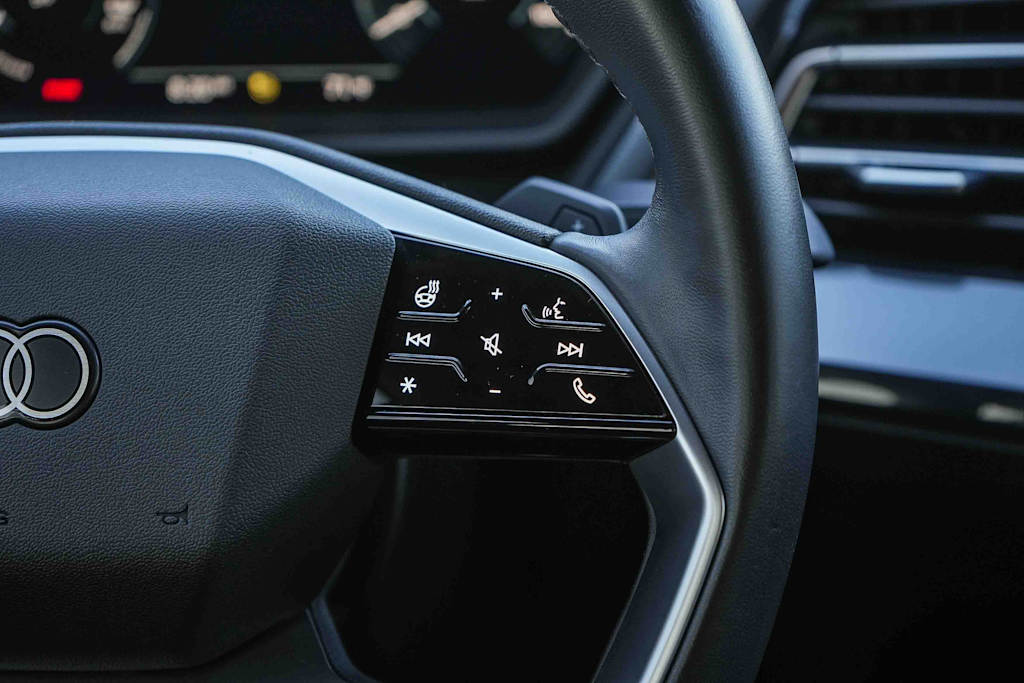 Thumbnail: 2023 Audi Q4 e-tron - 26