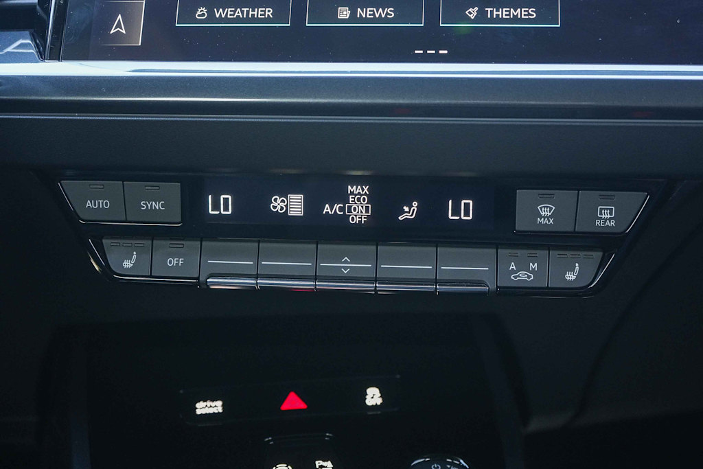 Thumbnail: 2023 Audi Q4 e-tron - 25