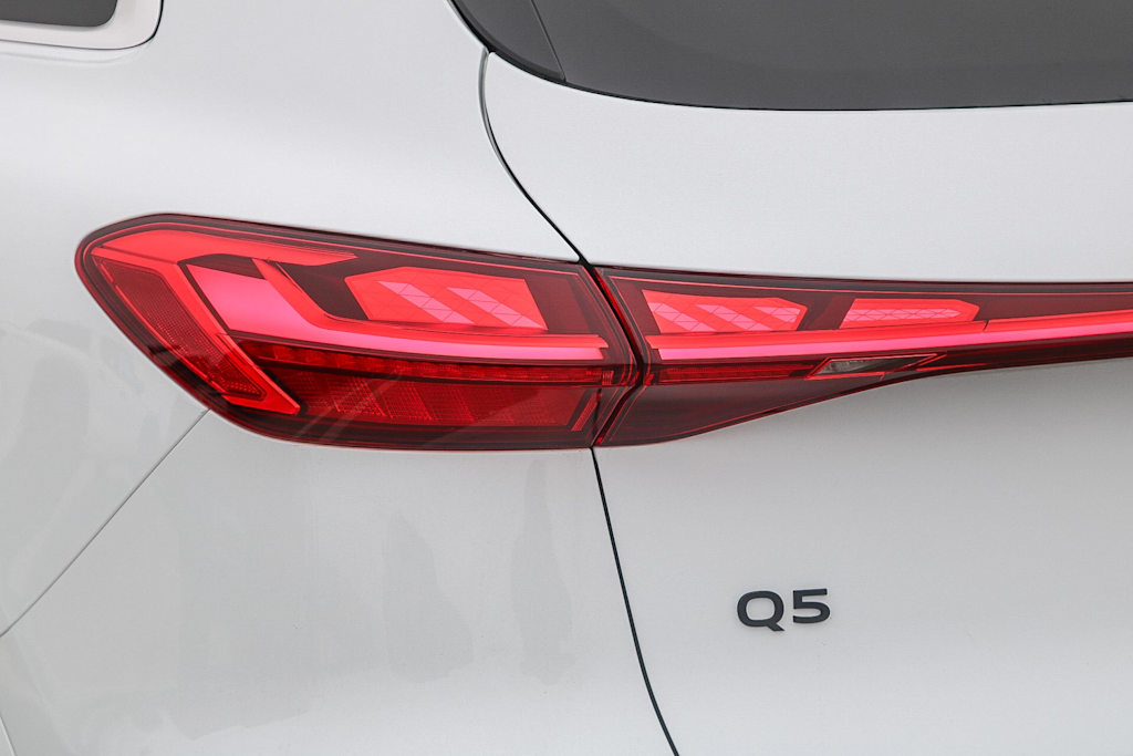 Thumbnail: 2025 Audi Q5 - 21