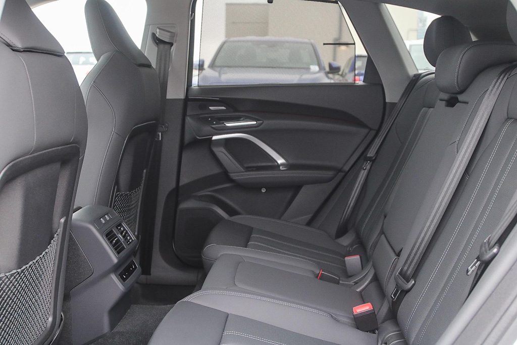 Thumbnail: 2025 Audi Q5 - 11