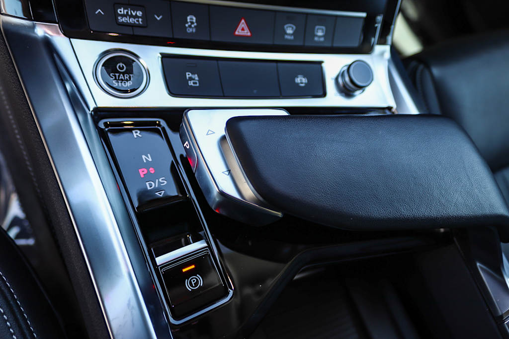 Thumbnail: 2024 Audi Q8 e-tron - 29
