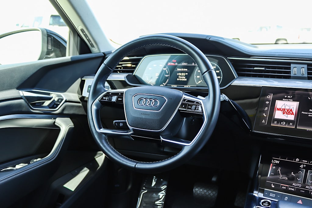Thumbnail: 2024 Audi Q8 e-tron - 9