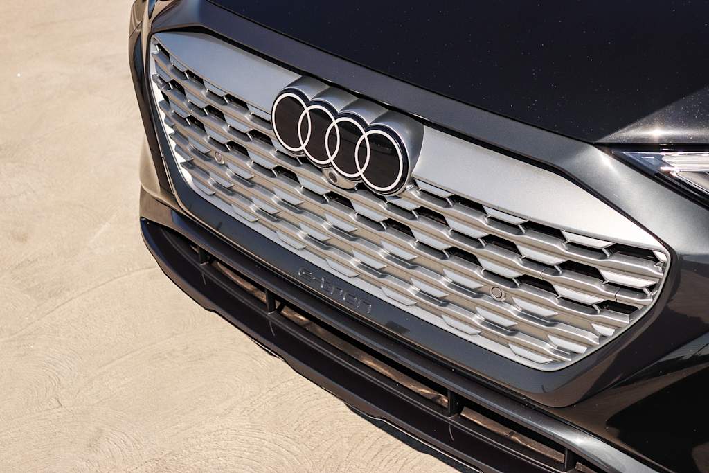 Thumbnail: 2024 Audi Q8 e-tron - 20