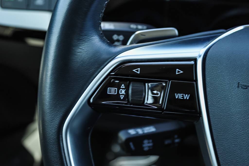 Thumbnail: 2024 Audi Q8 e-tron - 27