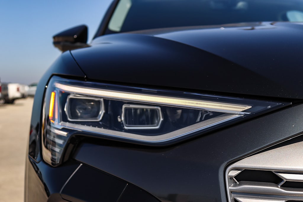 Thumbnail: 2024 Audi Q8 e-tron - 6