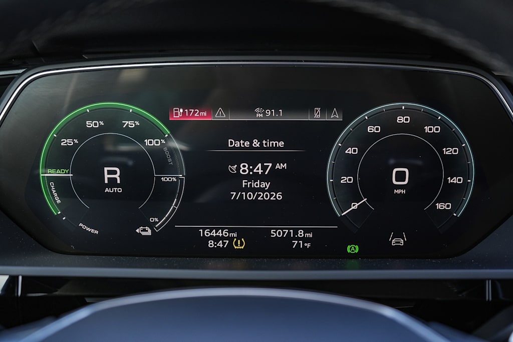 Thumbnail: 2024 Audi Q8 e-tron - 15