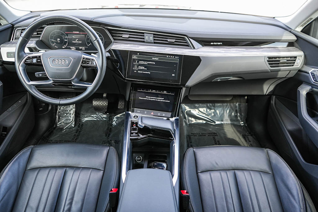 Thumbnail: 2024 Audi Q8 e-tron - 2