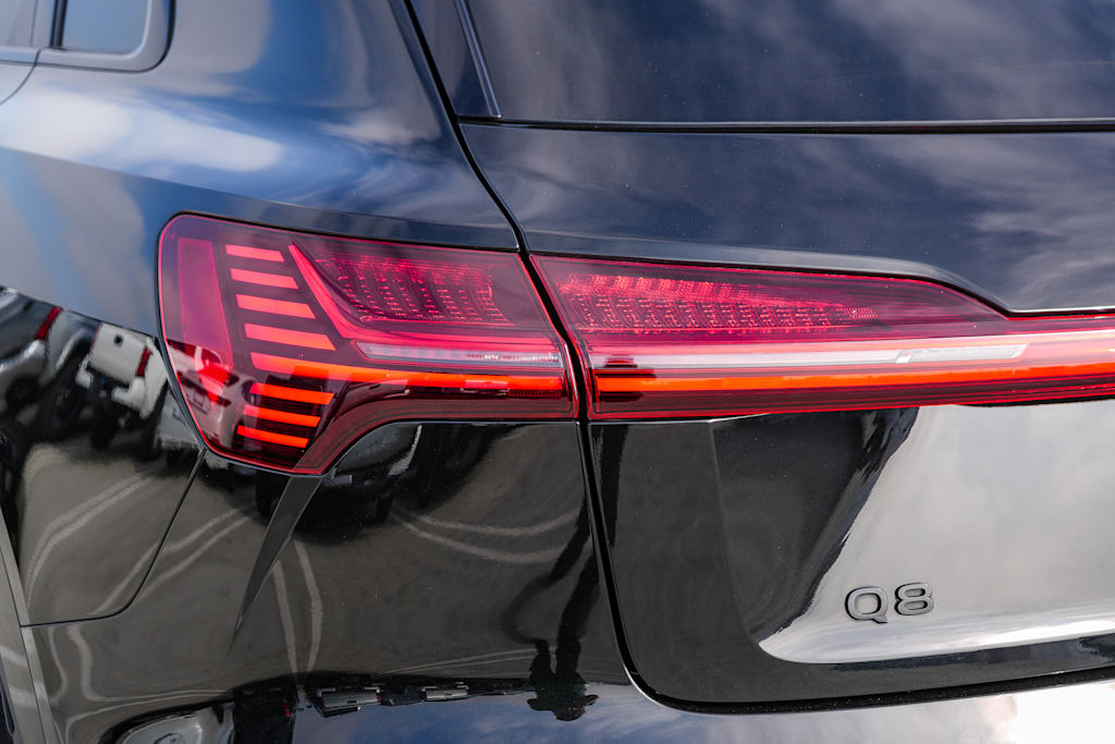 Thumbnail: 2024 Audi Q8 e-tron - 22