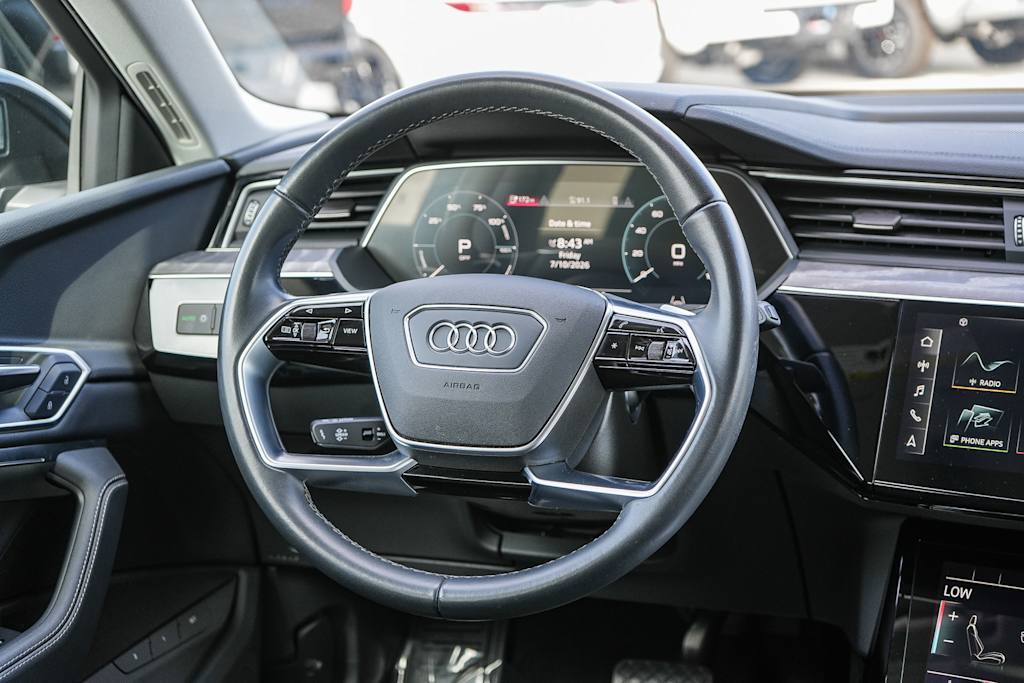 Thumbnail: 2024 Audi Q8 e-tron - 12