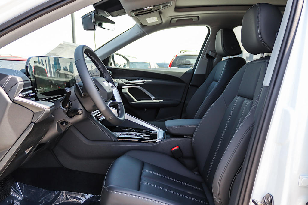 Thumbnail: 2026 Audi Q5 - 11