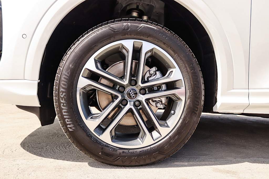 Thumbnail: 2026 Audi Q5 - 22
