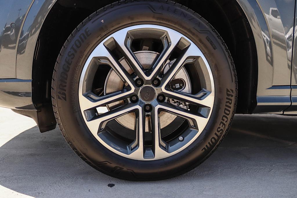 Thumbnail: 2026 Audi Q5 - 23