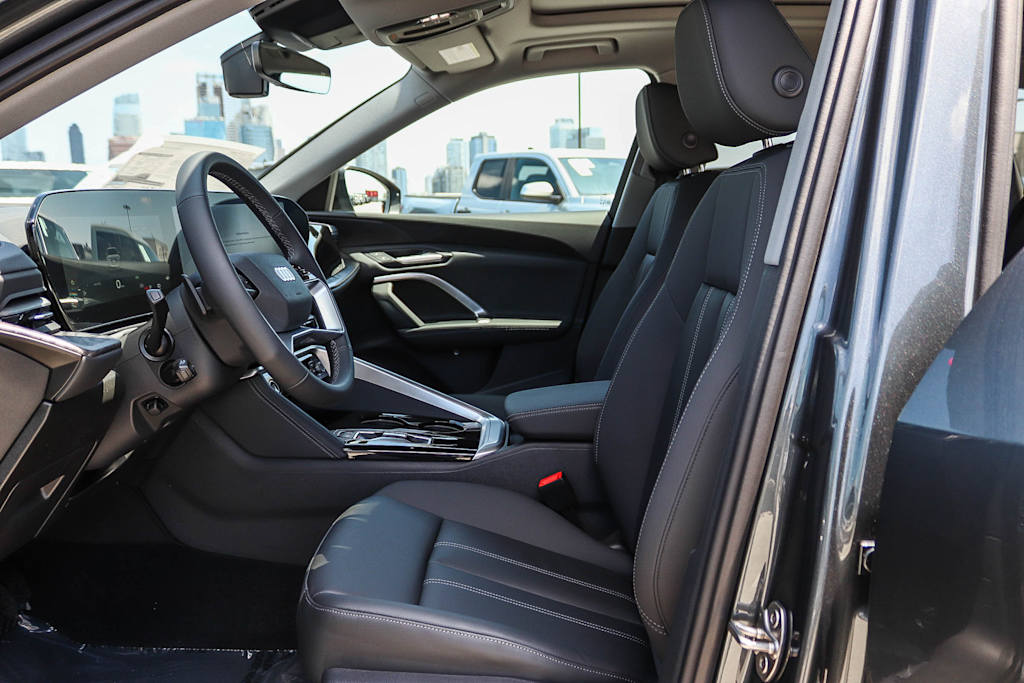 Thumbnail: 2026 Audi Q5 - 11