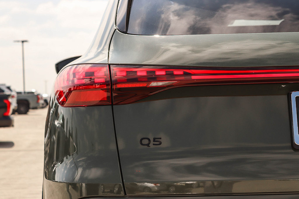 Thumbnail: 2026 Audi Q5 - 23