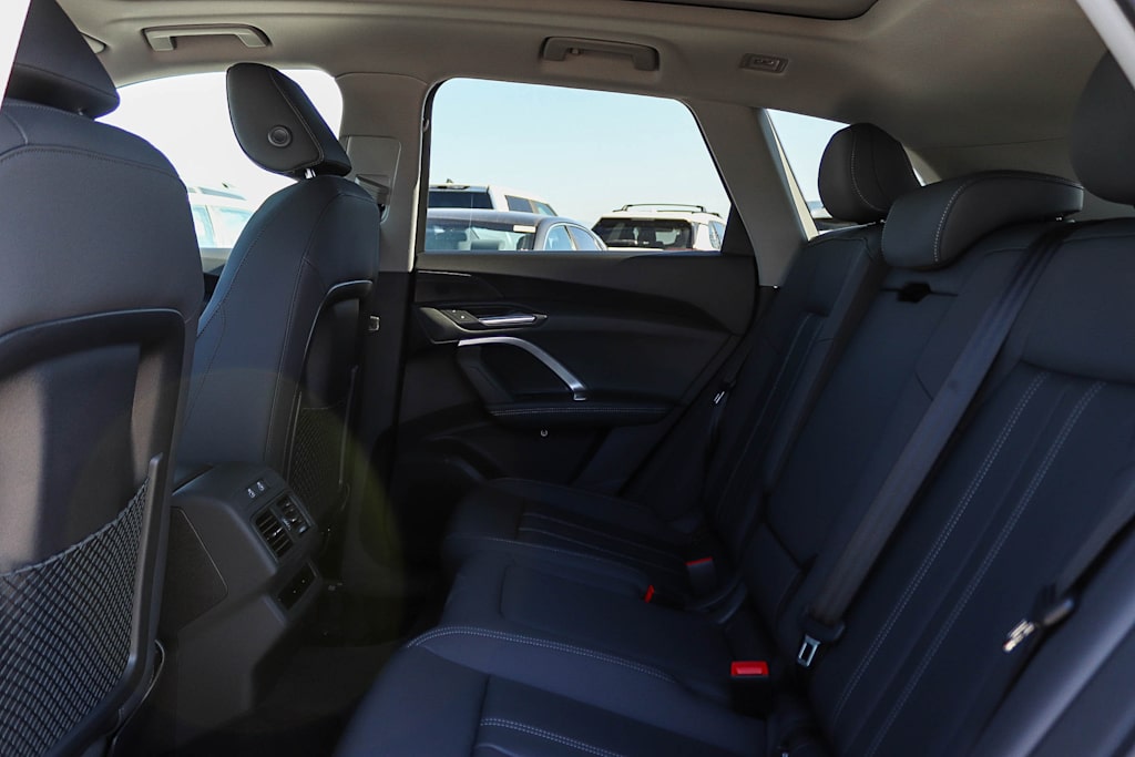 Thumbnail: 2026 Audi Q5 - 12