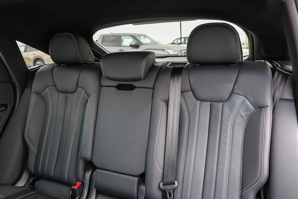 Thumbnail: 2022 Audi Q5 - 12