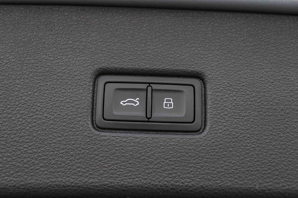 Thumbnail: 2022 Audi Q5 - 40