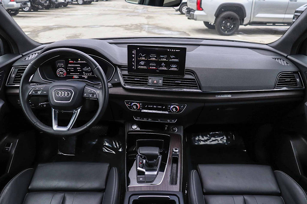 Thumbnail: 2022 Audi Q5 - 2